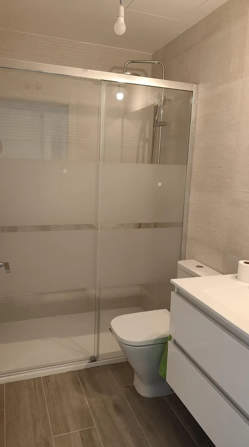 Trabajo de reformas y mantenimiento realizado por Multiservicios Izhar en Madrid (proyecto 14)
